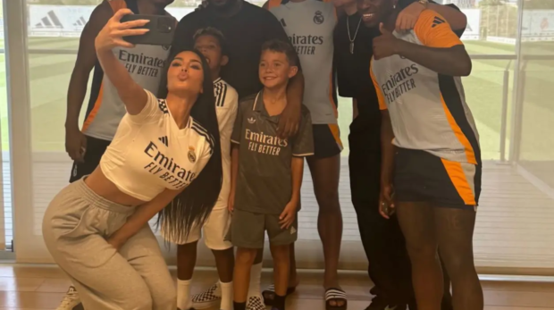 kim-kardashian-takes-son-saint-88287461